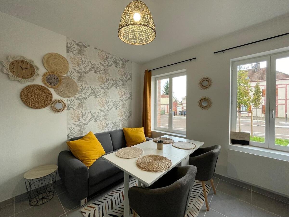 Ferienwohnung Le Familial Proche Gare Sens Exterior foto